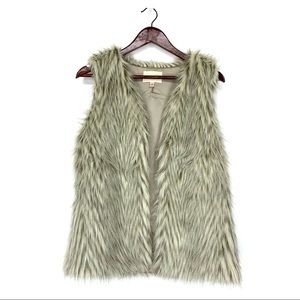 Skies Are Blue Plush Faux Fur Open Front Vest Cream Gray Size Medium